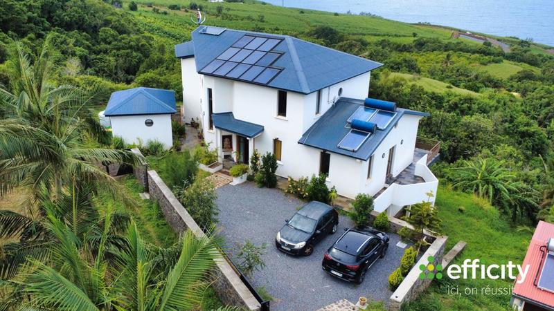 Maison - 410 m² - 8 pièces