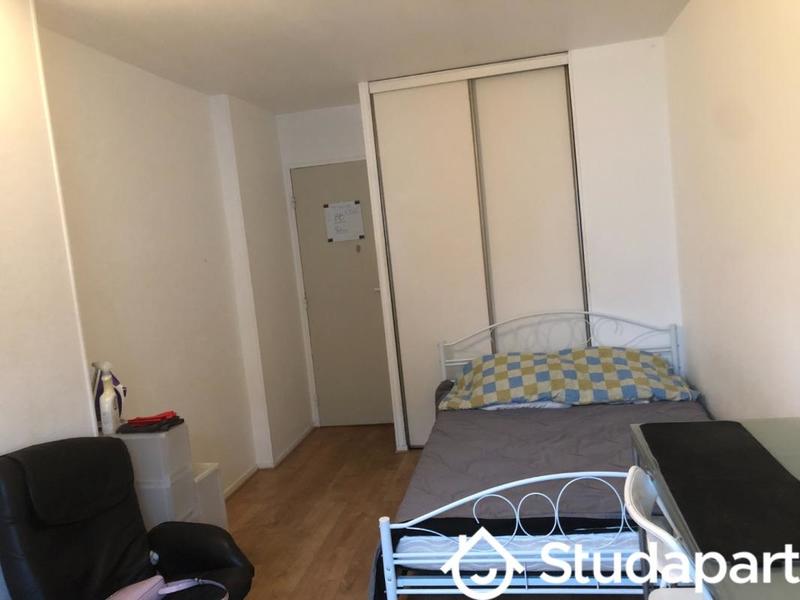 Chambre - 17 m² - 1 pièce