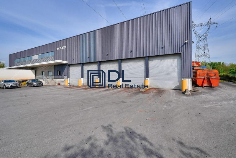 Entrepôt - 3 668 m²