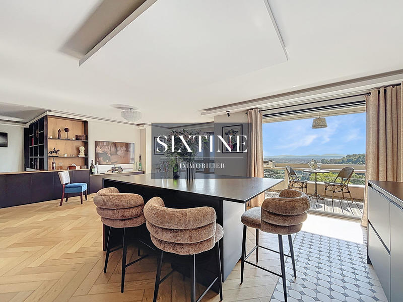 Appartement - 140 m² - 5 pièces