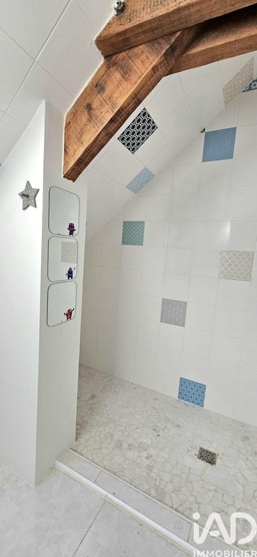 Maison - 178 m² - 8 pièces