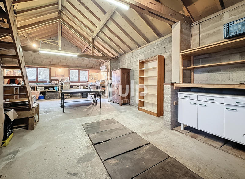 Maison - 248 m² - 13 pièces