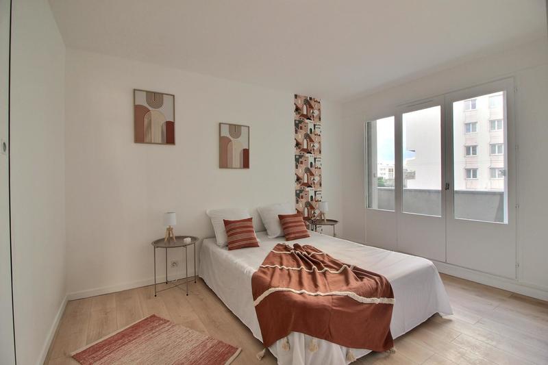 Appartement - 80 m² - 5 pièces