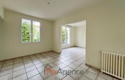 Maison - 91 m² - 4 pièces