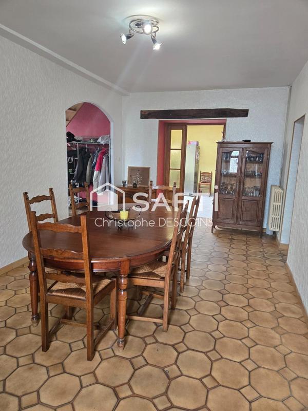 Maison - 180 m² - 9 pièces