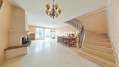 Maison - 123 m² - 4 pièces