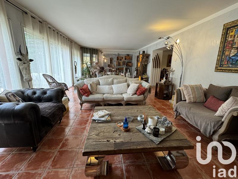 Maison - 213 m² - 6 pièces