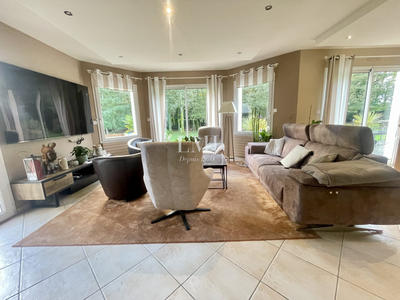 Maison - 150 m² - 6 pièces