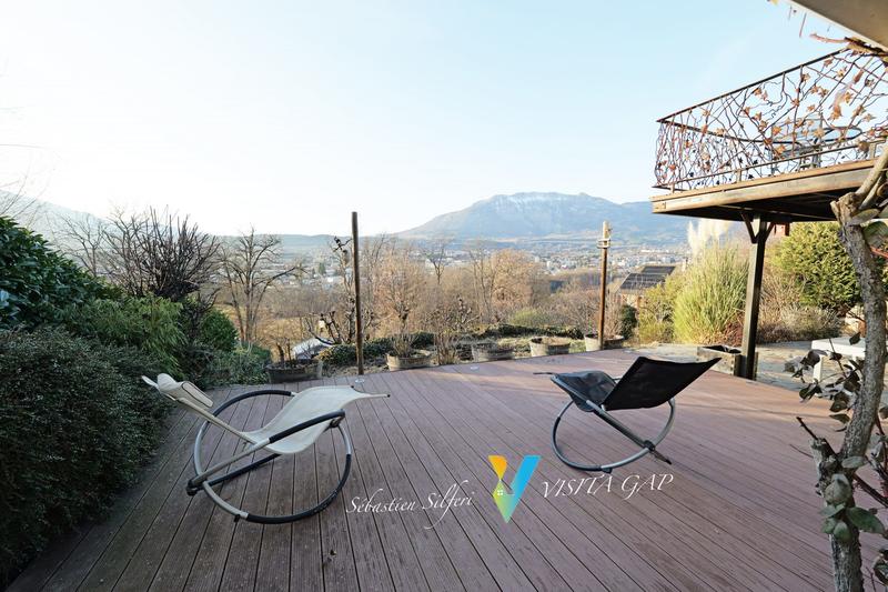 Maison - 159 m² - 6 pièces