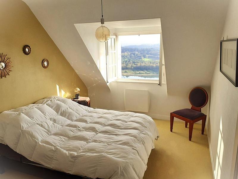 Maison - 165 m² - 9 pièces