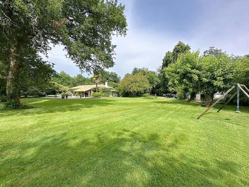 Propriété - 146 m² - 5 pièces