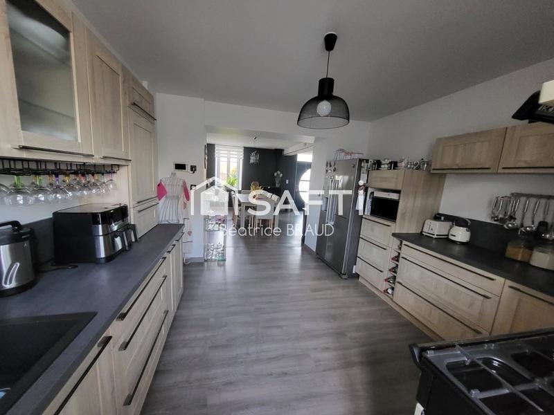 Maison - 145 m² - 6 pièces