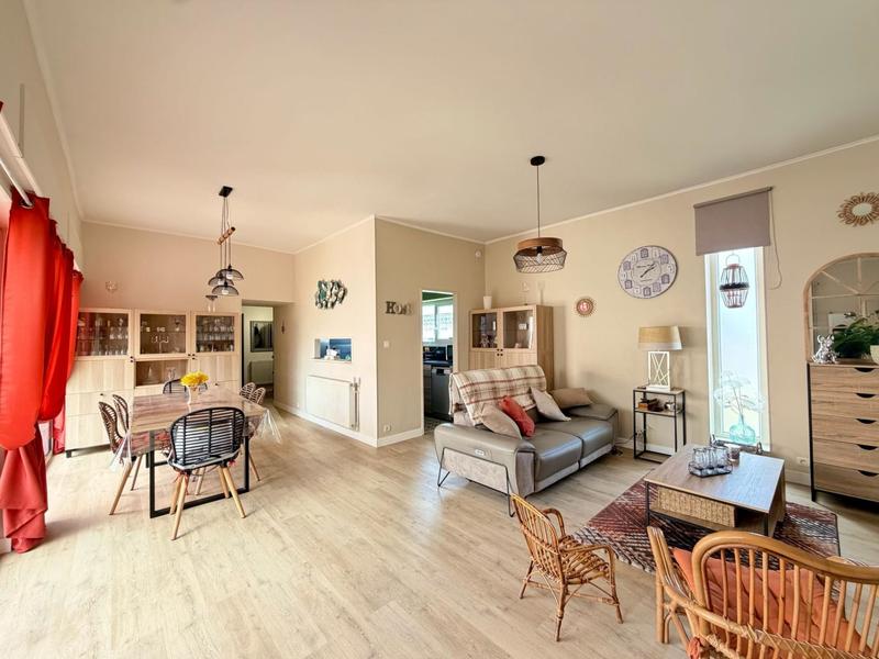 Maison - 95 m² - 5 pièces