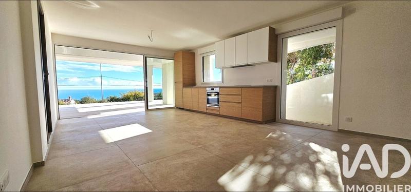 Appartement - 112 m² - 6 pièces