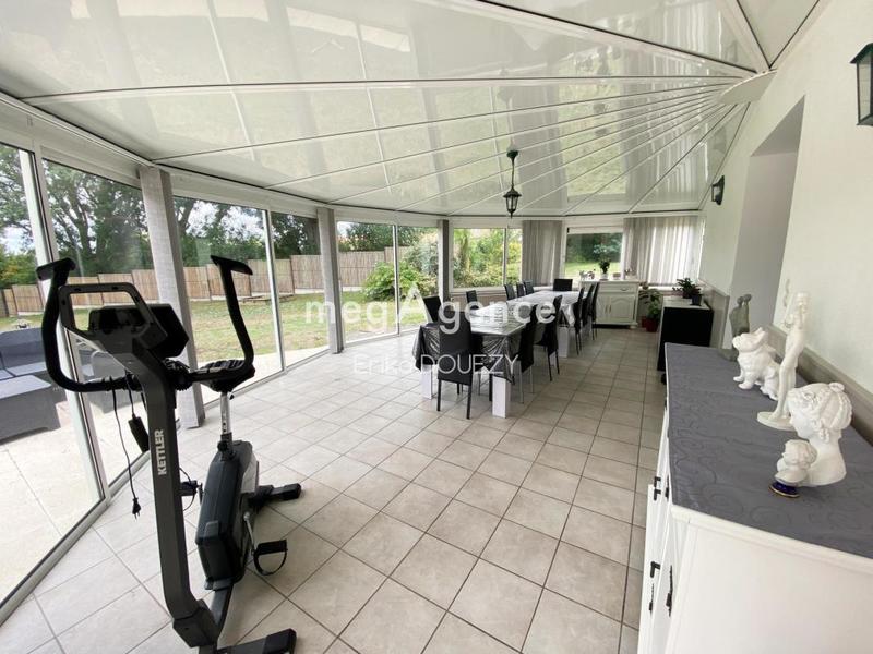 Maison - 245 m² - 9 pièces