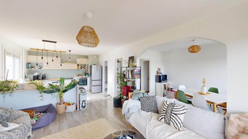 Appartement - 80 m² - 4 pièces