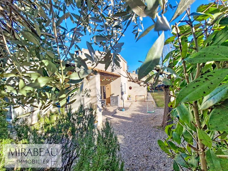 Villa - 157 m² - 6 pièces