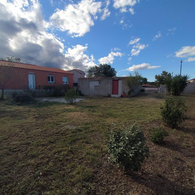 Terrain constructible - 303 m²