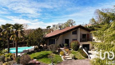 Maison - 163 m² - 7 pièces