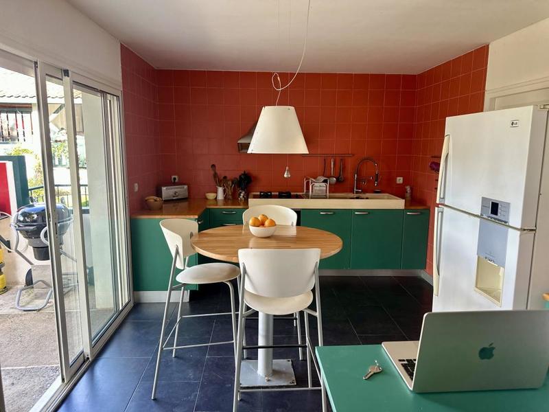 Villa - 180 m² - 6 pièces