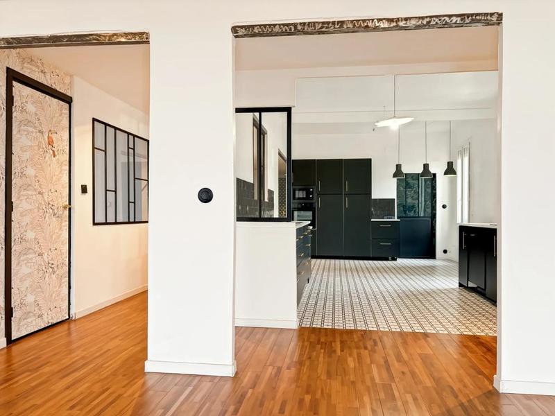 Appartement - 193 m² - 6 pièces