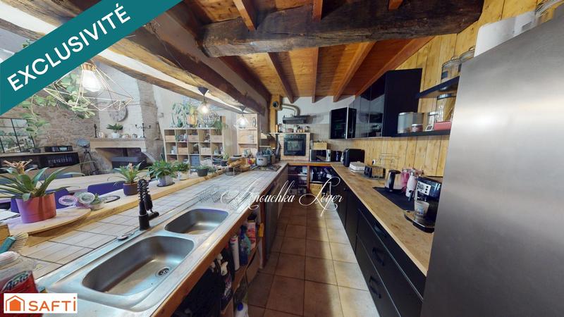 Maison - 418 m² - 15 pièces