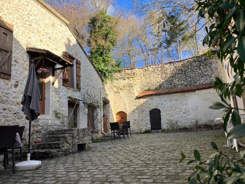 Maison - 194 m² - 8 pièces