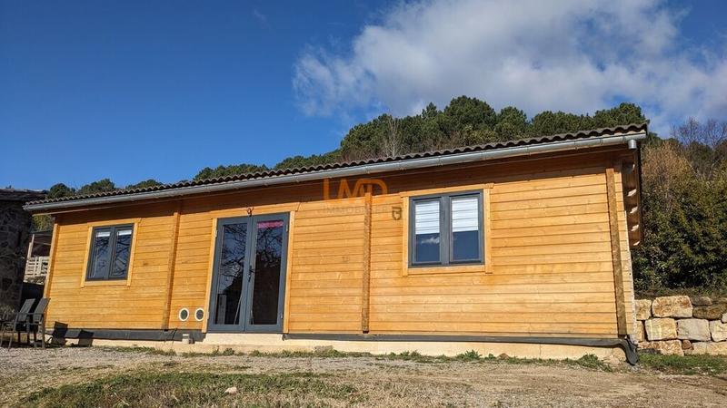 Maison de bois - 75 m² - 3 pièces