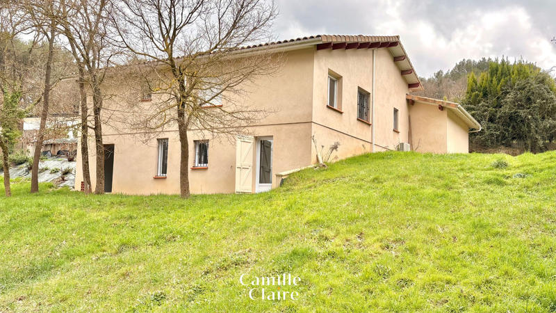 Maison - 140 m² - 6 pièces