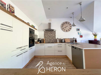 Maison - 143 m² - 8 pièces