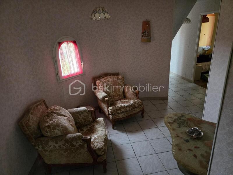 Demeure - 216 m² - 6 pièces