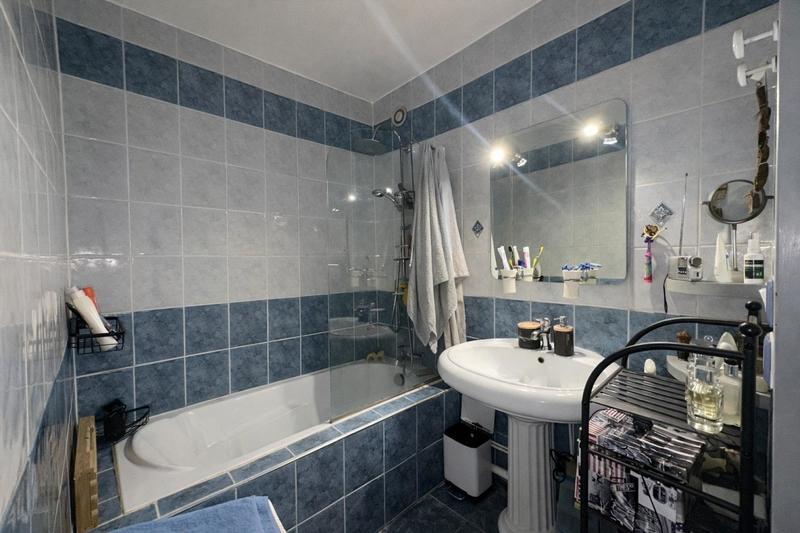 Appartement - 77 m² - 4 pièces