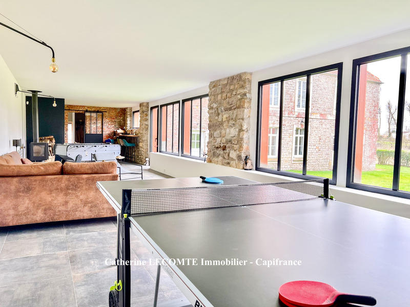 Maison - 285 m² - 10 pièces