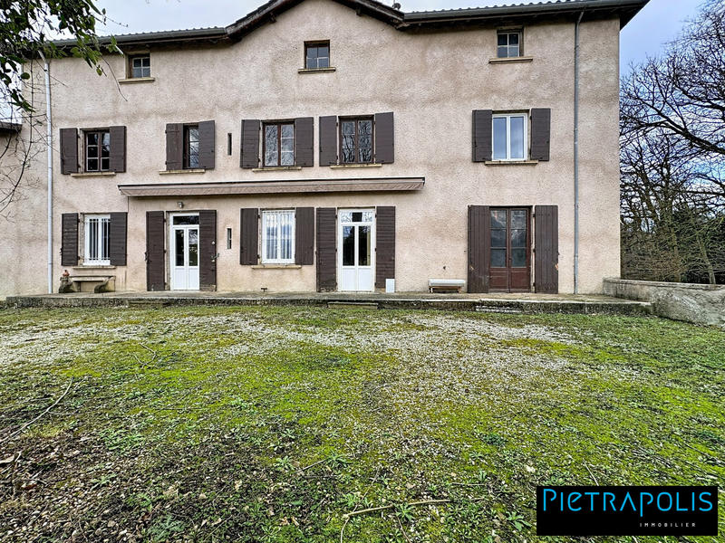 Maison - 320 m² - 7 pièces