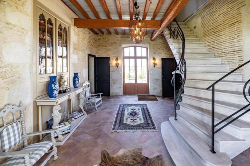 Château - 550 m² - 15 pièces