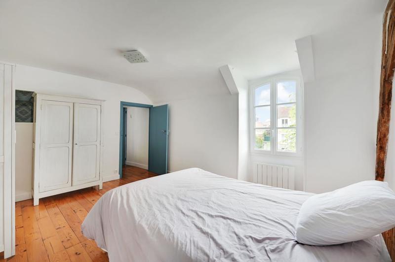 Maison - 350 m² - 7 pièces