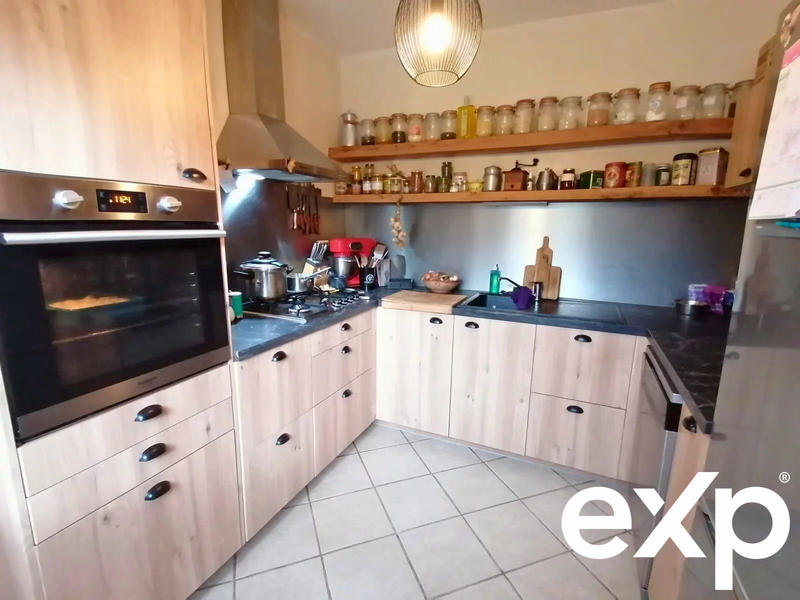 Maison traditionnelle - 112 m² - 6 pièces