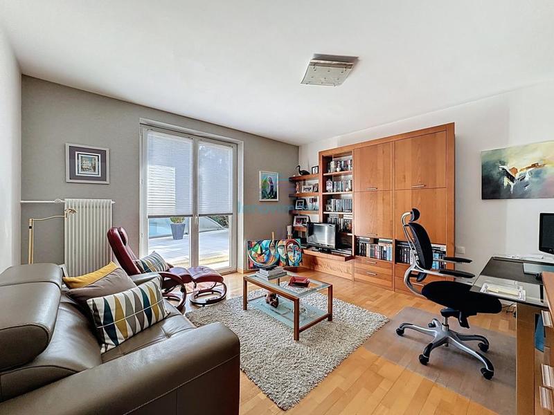 Villa - 216 m² - 8 pièces