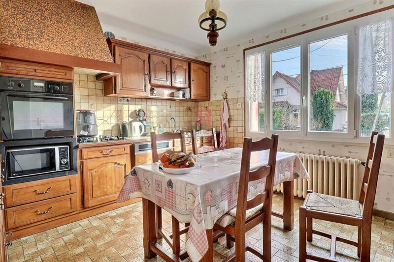 Maison - 111 m² - 6 pièces