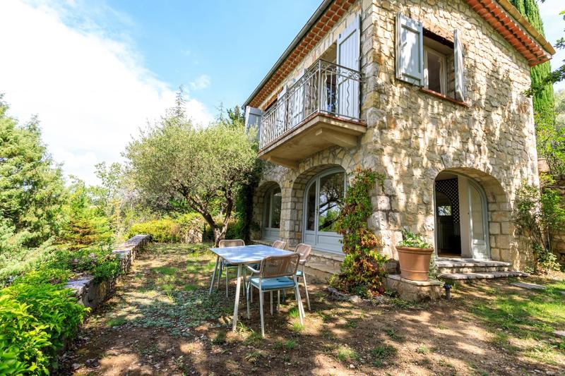 Villa - 235 m² - 9 pièces