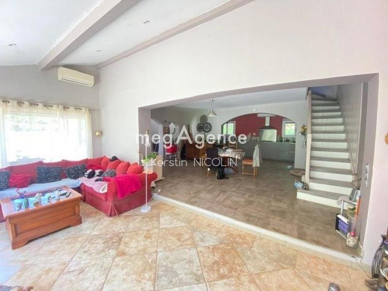 Villa - 143 m² - 6 pièces