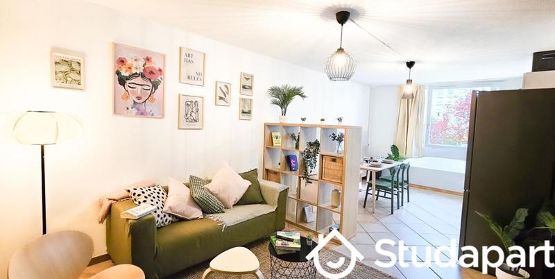 Chambre - 10 m² - 1 pièce