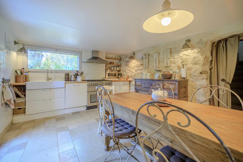 Maison - 257 m² - 12 pièces