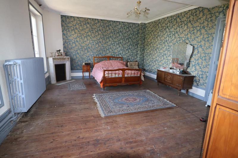 Maison - 237 m² - 10 pièces