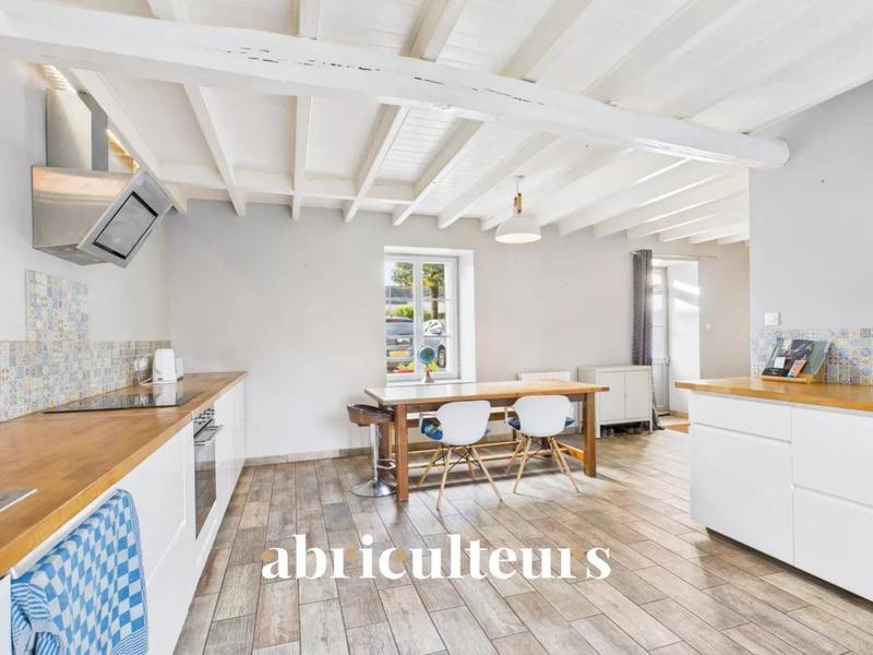 Maison - 147 m² - 7 pièces