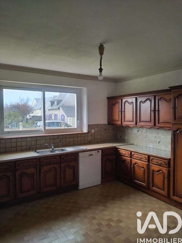 Maison - 160 m² - 8 pièces