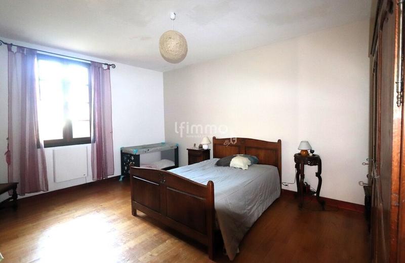 Maison - 184 m² - 7 pièces