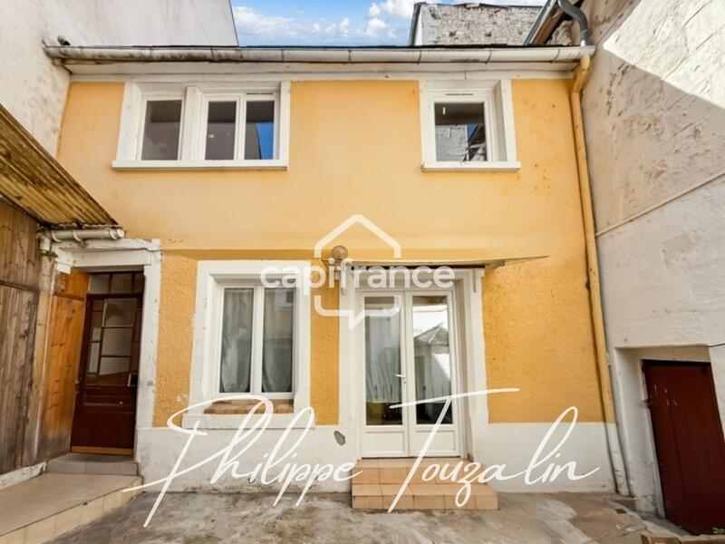 Maison - 220 m² - 14 pièces