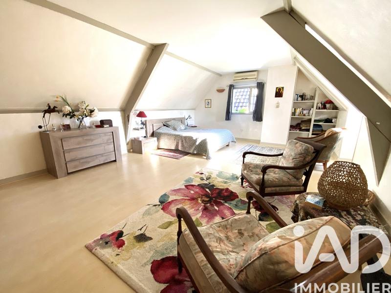 Maison - 193 m² - 9 pièces