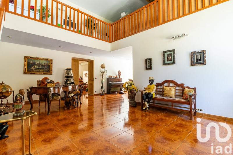 Maison - 655 m² - 14 pièces